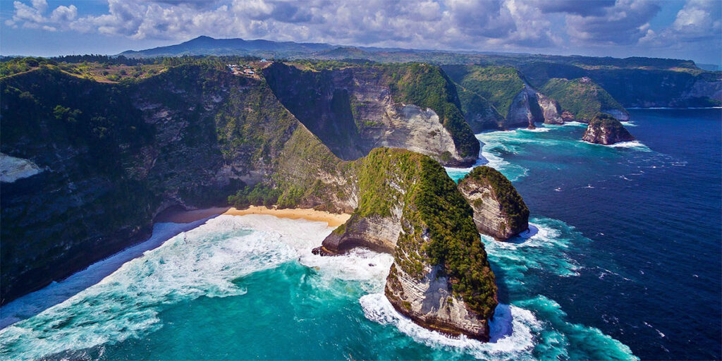 Nusa Penida – Famous for Instagram-Worthy Beaches