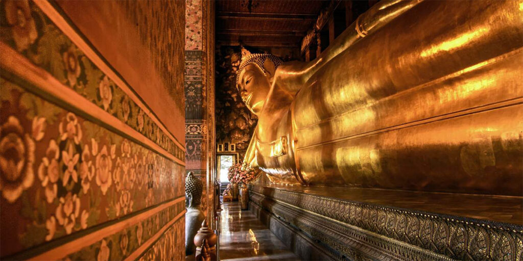 Wat Pho (Temple of the Reclining Buddha)