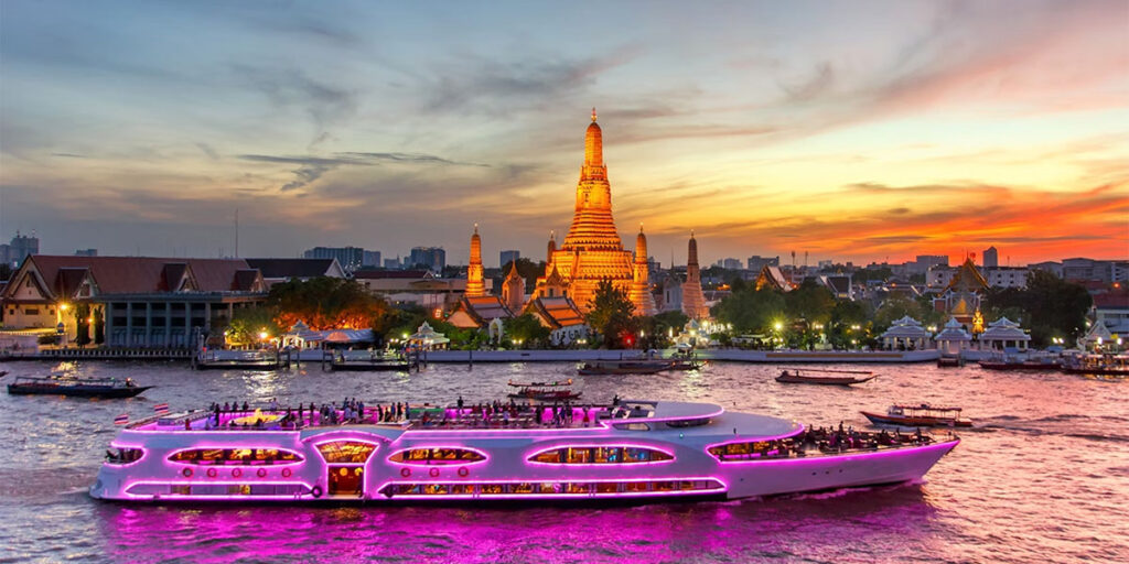 Chao Phraya River Cruise in Bangkok.